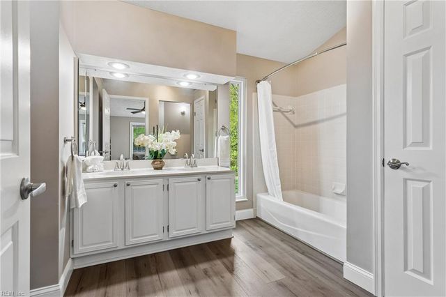 203 N Bowman TER, Yorktown, VA 23693