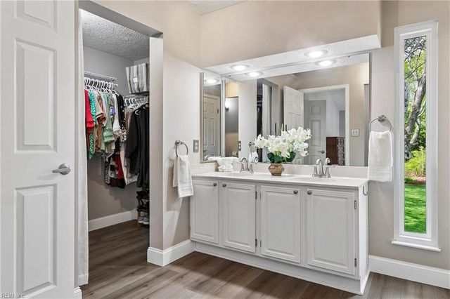 203 N Bowman TER, Yorktown, VA 23693