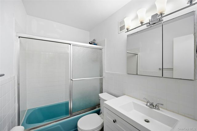 31-20 41st Street, Astoria, NY 11103