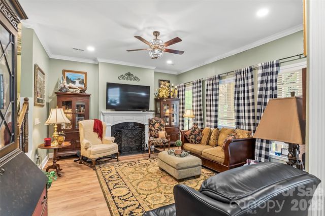 120 Harrison Point Court, Mooresville, NC 28117