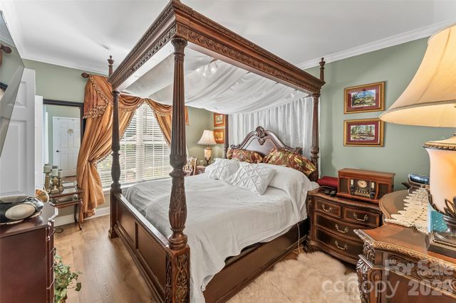 120 Harrison Point Court, Mooresville, NC 28117