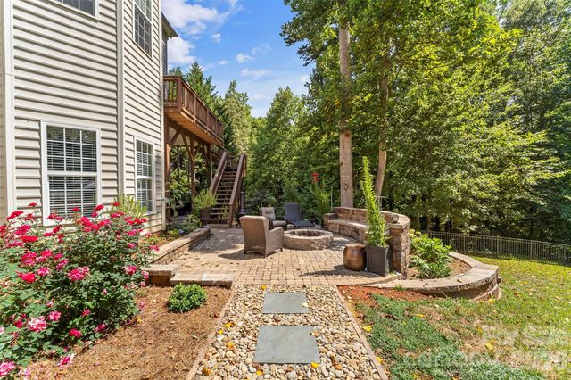 120 Harrison Point Court, Mooresville, NC 28117