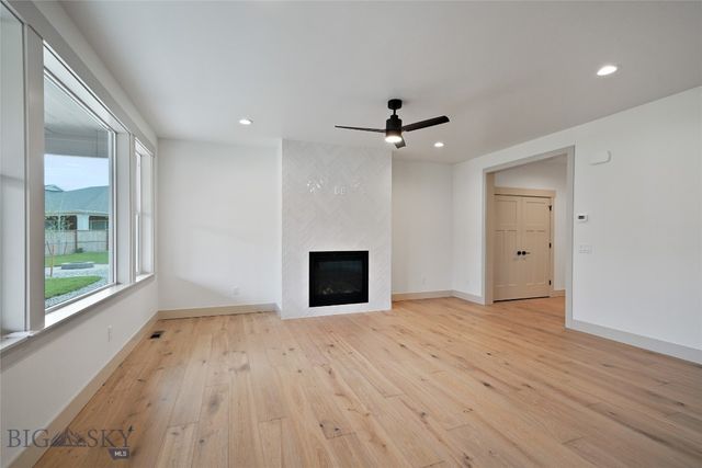 1606 Kit Carson Circle, Belgrade, MT 59714