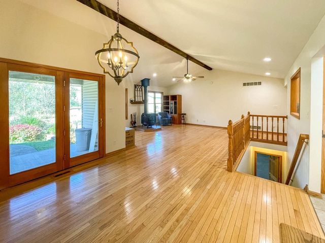 9506 296th AVENUE, Salem, WI 53168