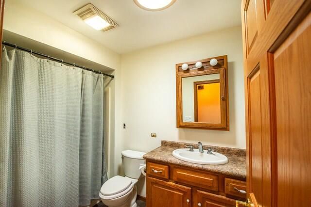 9506 296th AVENUE, Salem, WI 53168