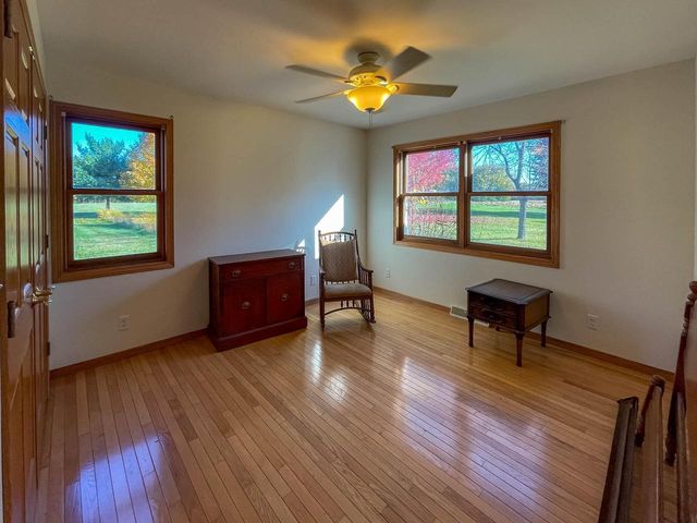 9506 296th AVENUE, Salem, WI 53168