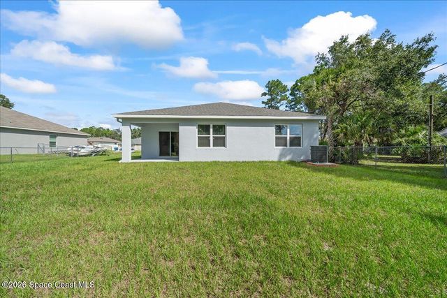 566 Rembrandt Street SE, Palm Bay, FL 32909