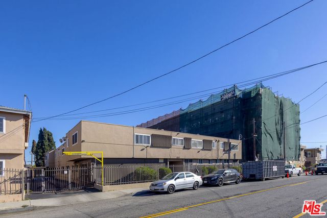 10130 S Inglewood Avenue, Inglewood, CA 90304