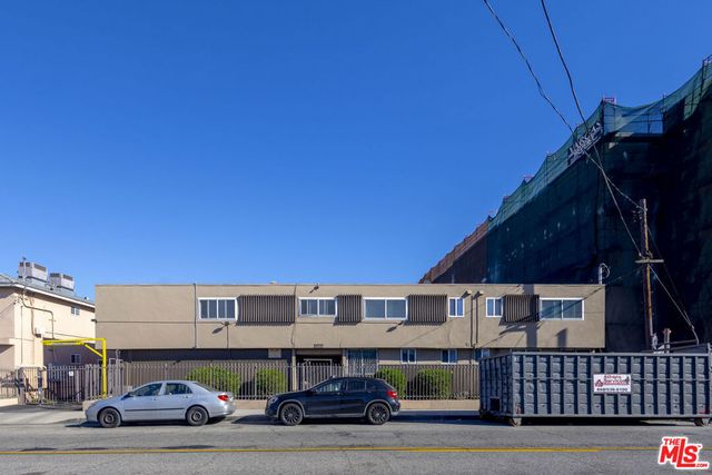 10130 S Inglewood Avenue, Inglewood, CA 90304