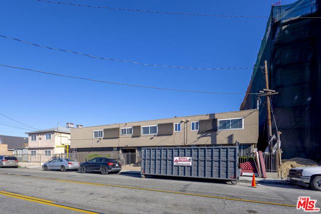 10130 S Inglewood Avenue, Inglewood, CA 90304