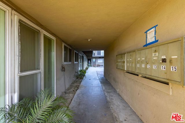 10130 S Inglewood Avenue, Inglewood, CA 90304