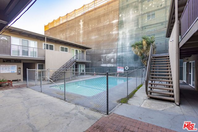 10130 S Inglewood Avenue, Inglewood, CA 90304