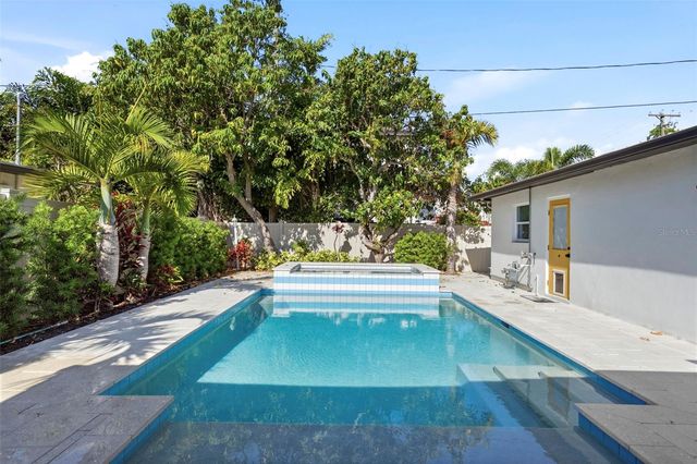 402 ERIE AVENUE, Tampa, FL 33606