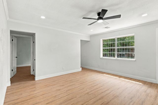 3931 Tiffany Drive, Houston, TX 77045