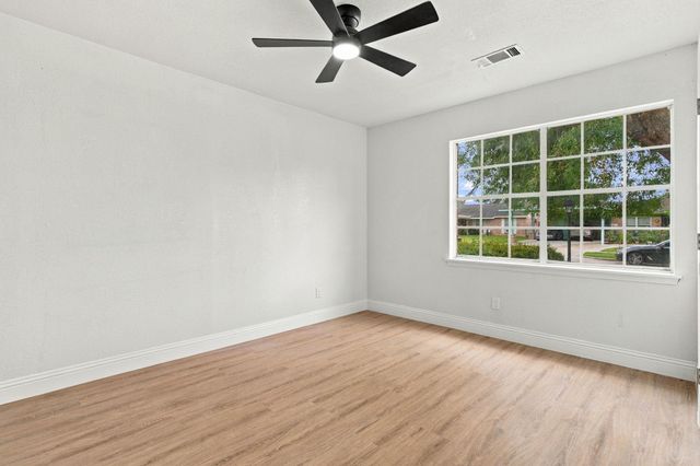 3931 Tiffany Drive, Houston, TX 77045