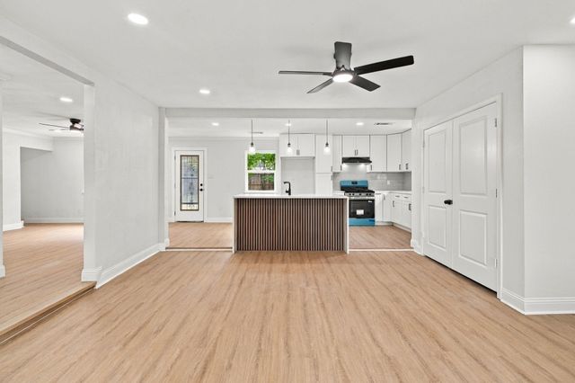 3931 Tiffany Drive, Houston, TX 77045