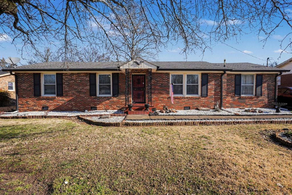 2908 Mossdale Dr, Antioch, TN 37013