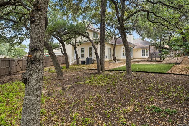 6542 Amber Oak, San Antonio, TX 78249