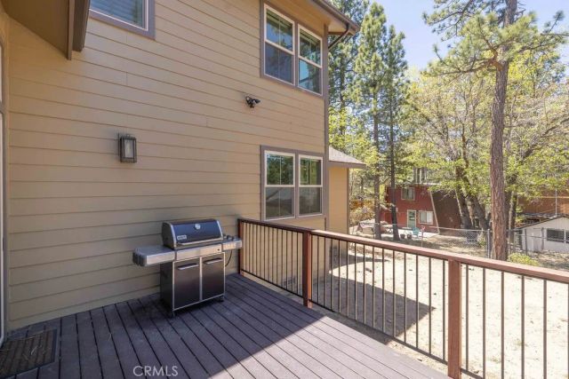 812 Pine Meadow Court, Big Bear Lake, CA 92315