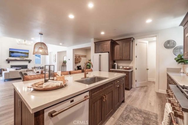 812 Pine Meadow Court, Big Bear Lake, CA 92315