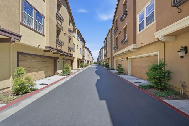 2210 Mendocino Lane, San Jose, CA 95124