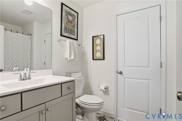 15667 Henningford Rd, Chesterfield, VA 23832