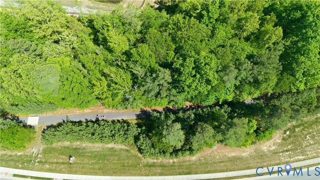 15667 Henningford Rd, Chesterfield, VA 23832