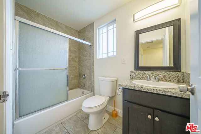 154 E 84th Place 154, Los Angeles, CA 90003