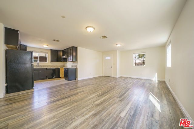 154 E 84th Place 154, Los Angeles, CA 90003