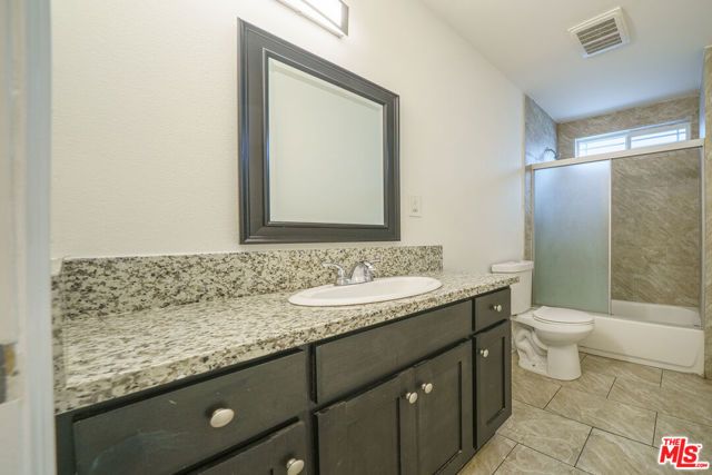 154 E 84th Place 154, Los Angeles, CA 90003