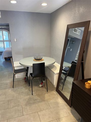 505 W 7th ST 109, Austin, TX 78701