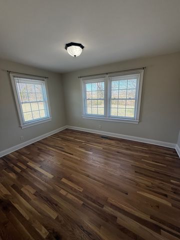 1353 Highway 70, Kingston Springs, TN 37082