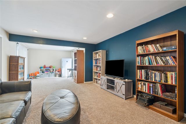 4590 Widgeon Court, Marion, IA 52302