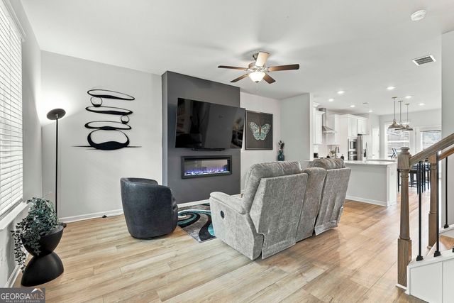 311 Daybreak Lane, Newnan, GA 30265