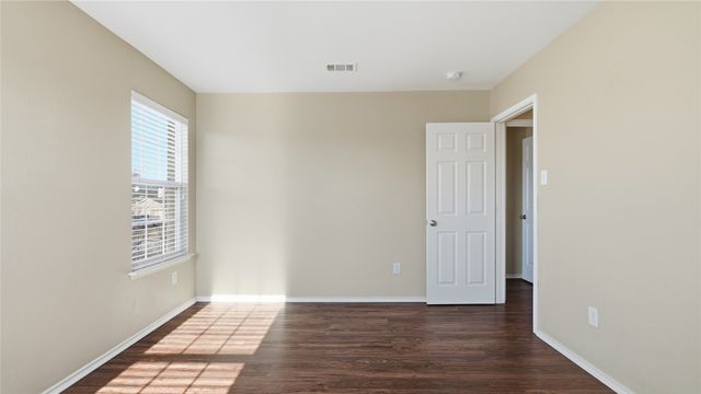 210 Dartmouth Drive, Forney, TX 75126