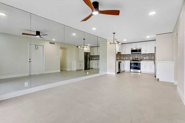 700 Waterside Drive, Hypoluxo, FL 33462