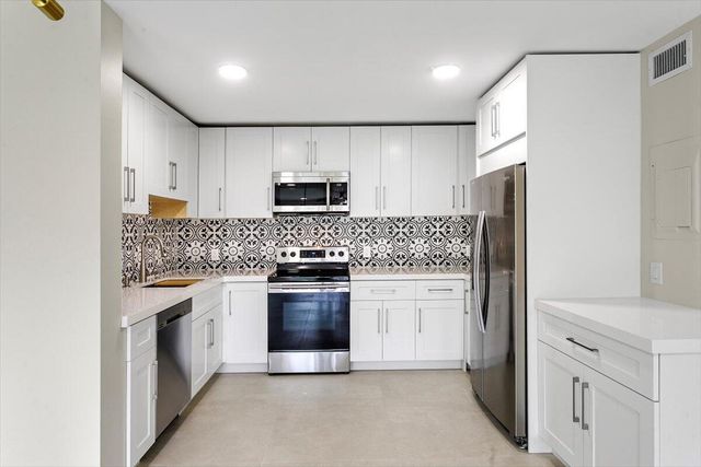 700 Waterside Drive, Hypoluxo, FL 33462