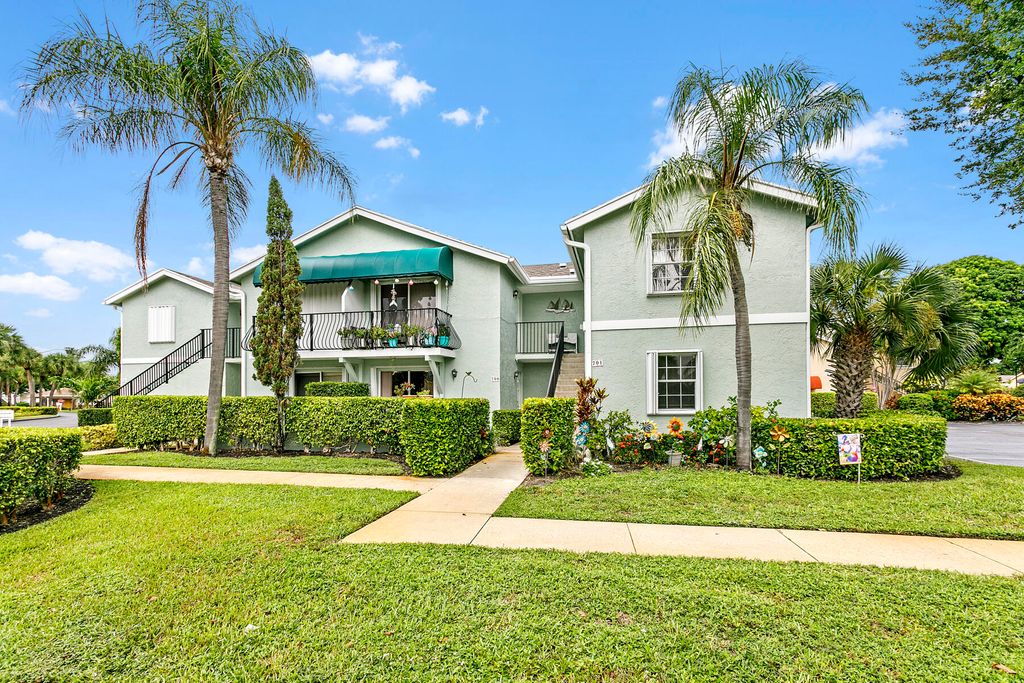 700 Waterside Drive, Hypoluxo, FL 33462