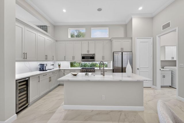 131 Porto Vecchio Way, Palm Beach Gardens, FL 33418