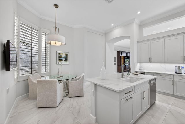 131 Porto Vecchio Way, Palm Beach Gardens, FL 33418