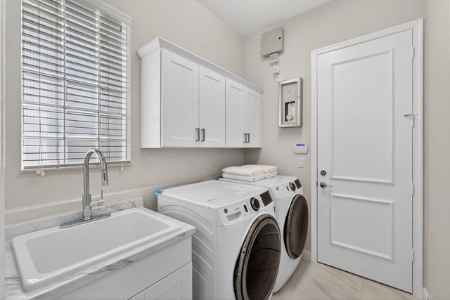 131 Porto Vecchio Way, Palm Beach Gardens, FL 33418