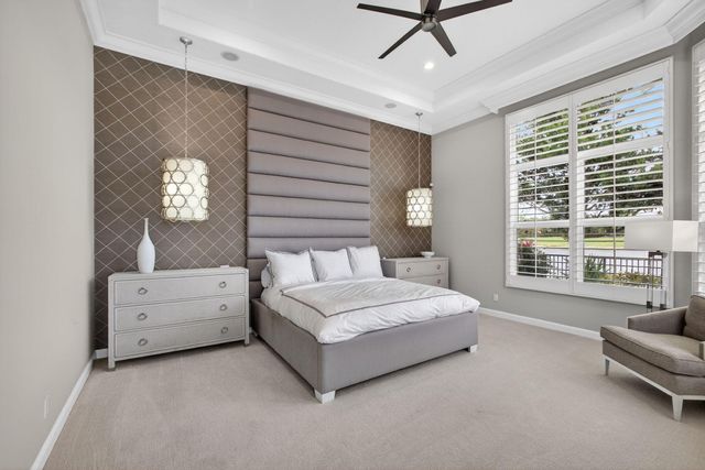 131 Porto Vecchio Way, Palm Beach Gardens, FL 33418