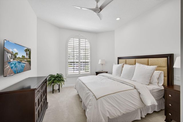 131 Porto Vecchio Way, Palm Beach Gardens, FL 33418