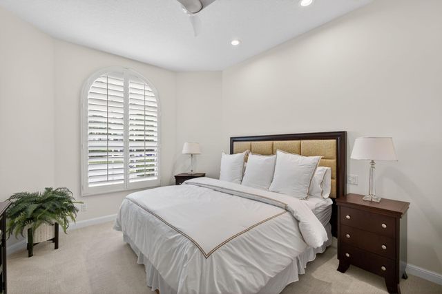 131 Porto Vecchio Way, Palm Beach Gardens, FL 33418