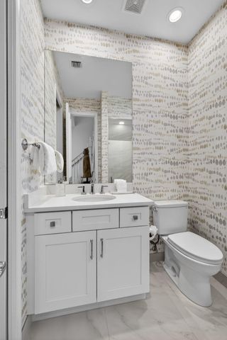 131 Porto Vecchio Way, Palm Beach Gardens, FL 33418