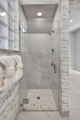 131 Porto Vecchio Way, Palm Beach Gardens, FL 33418