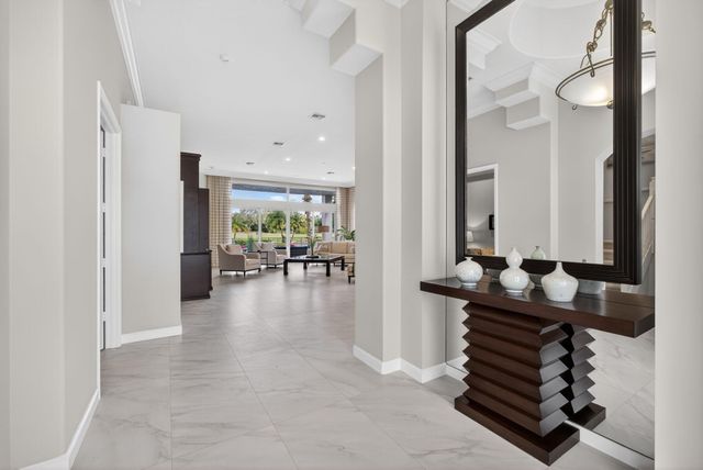 131 Porto Vecchio Way, Palm Beach Gardens, FL 33418