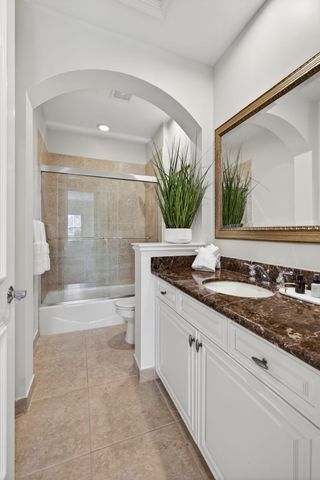 131 Porto Vecchio Way, Palm Beach Gardens, FL 33418