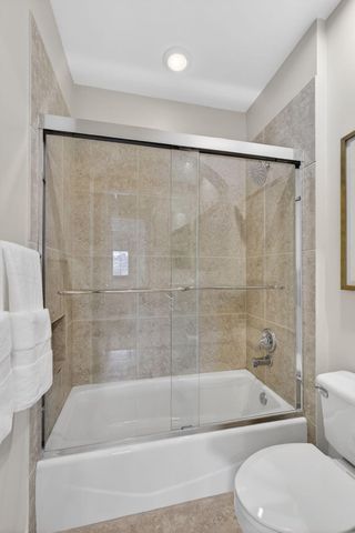 131 Porto Vecchio Way, Palm Beach Gardens, FL 33418