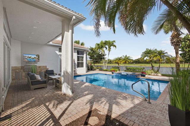 131 Porto Vecchio Way, Palm Beach Gardens, FL 33418